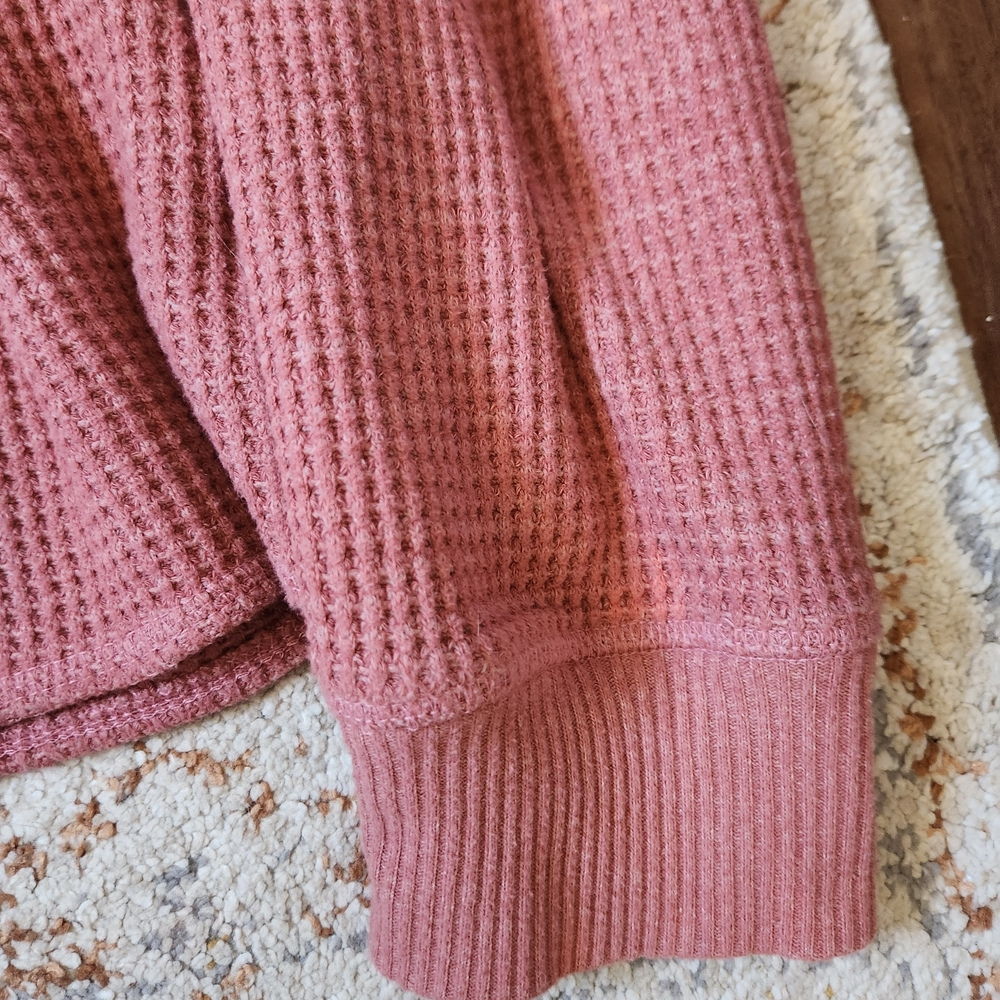 Old Navy Waffle Knit Henley Sweater in Dusty Rose Pink - Picture 4 of 6